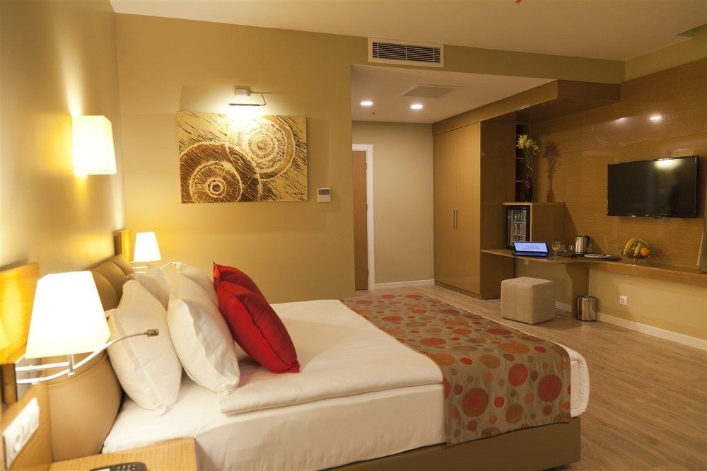 Grand Plaza Hotel Istanbul Exterior foto